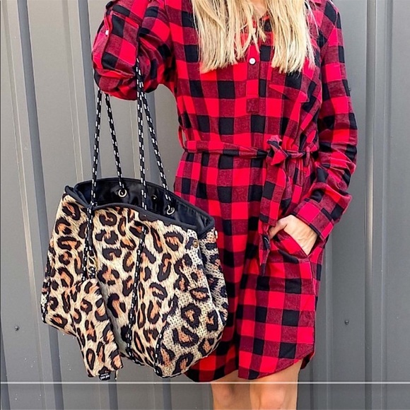 Simply Southern Neoprene Tote with Inner Zip Pouch,  Snake Print - Picture 4 of 4